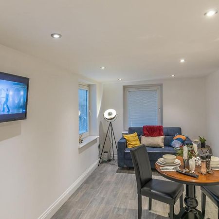 Luxury Hollywood Getaway In The Heart Of The City Brighton Екстериор снимка