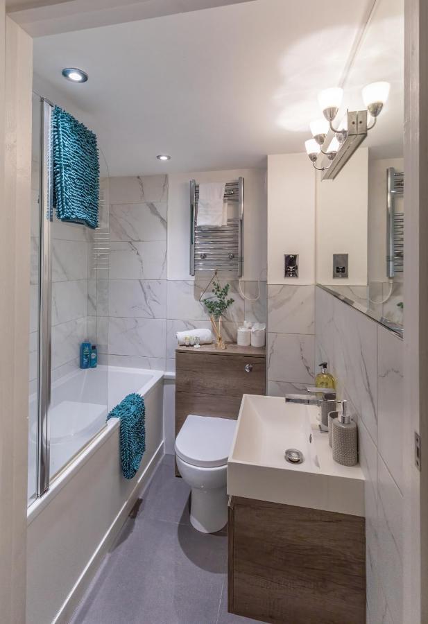 Luxury Hollywood Getaway In The Heart Of The City Brighton Екстериор снимка